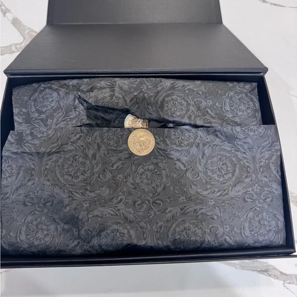 Versace Soft Pink Slippers - Picture 4 of 9